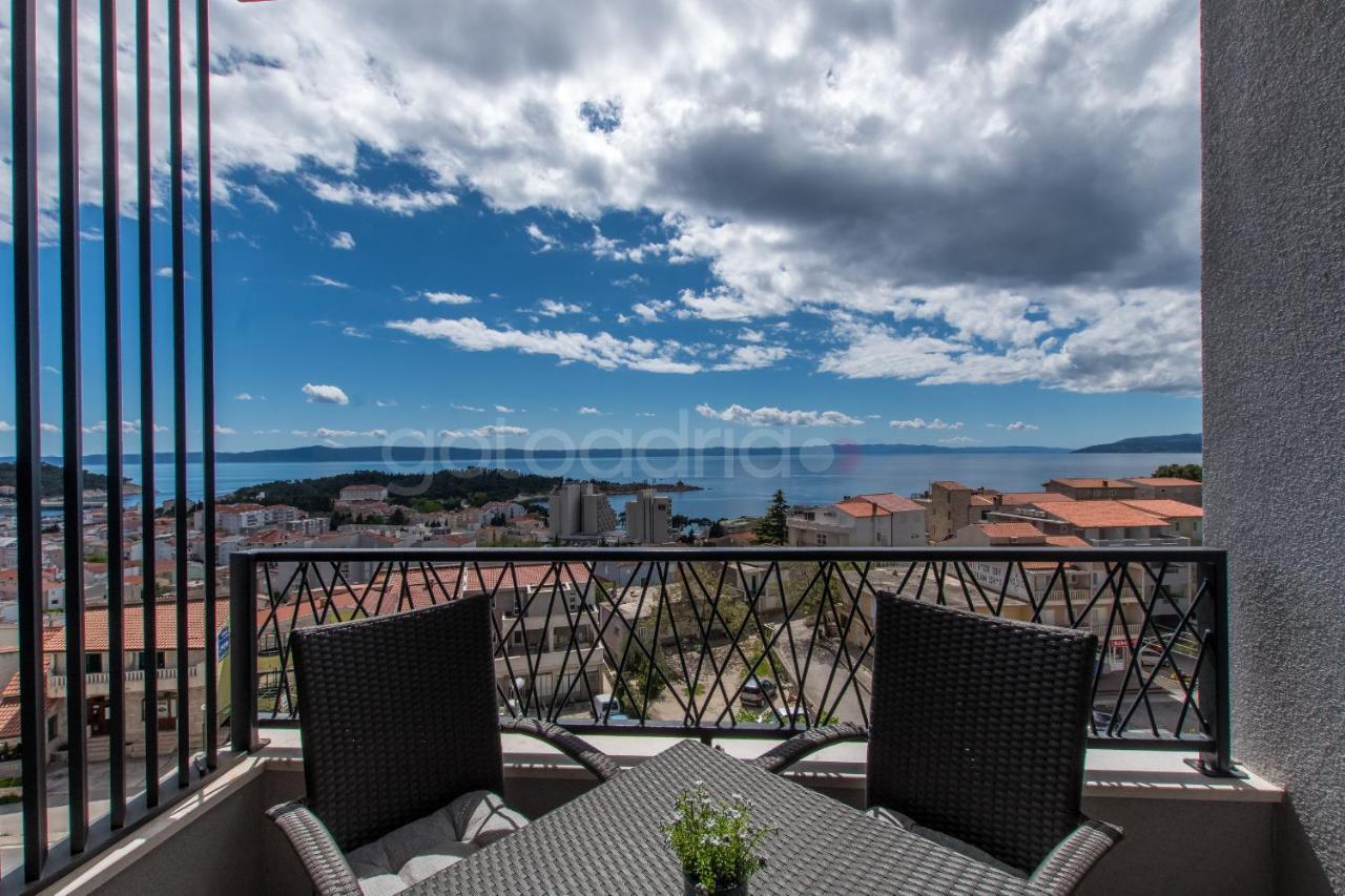 Sea View Apartments Diana Макарска Экстерьер фото