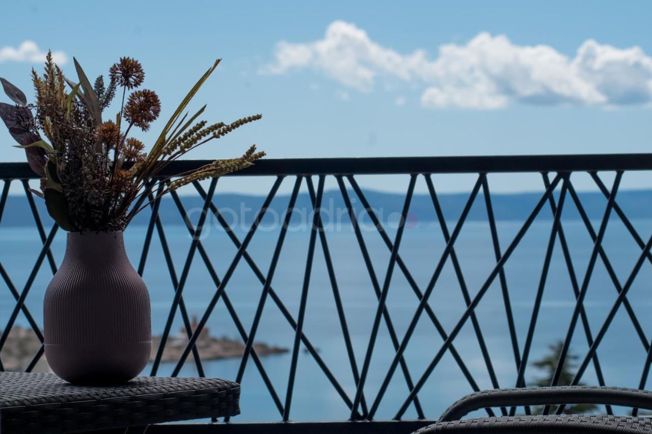 Sea View Apartments Diana Макарска Экстерьер фото