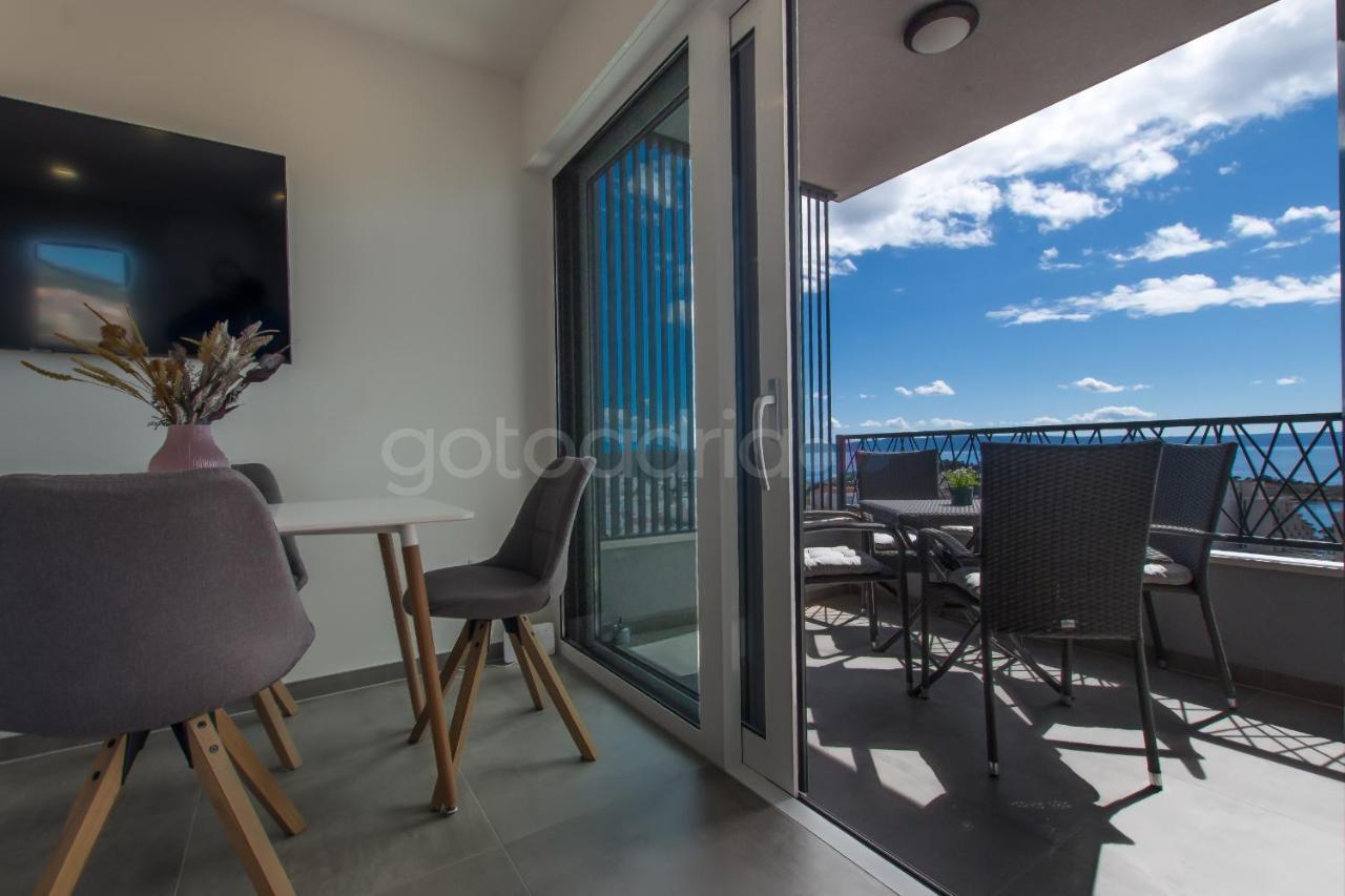 Sea View Apartments Diana Макарска Экстерьер фото