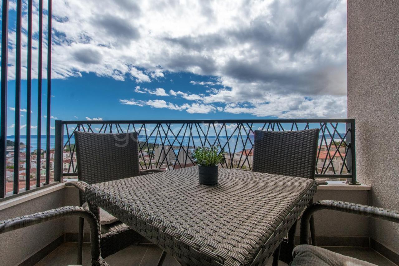 Sea View Apartments Diana Макарска Экстерьер фото