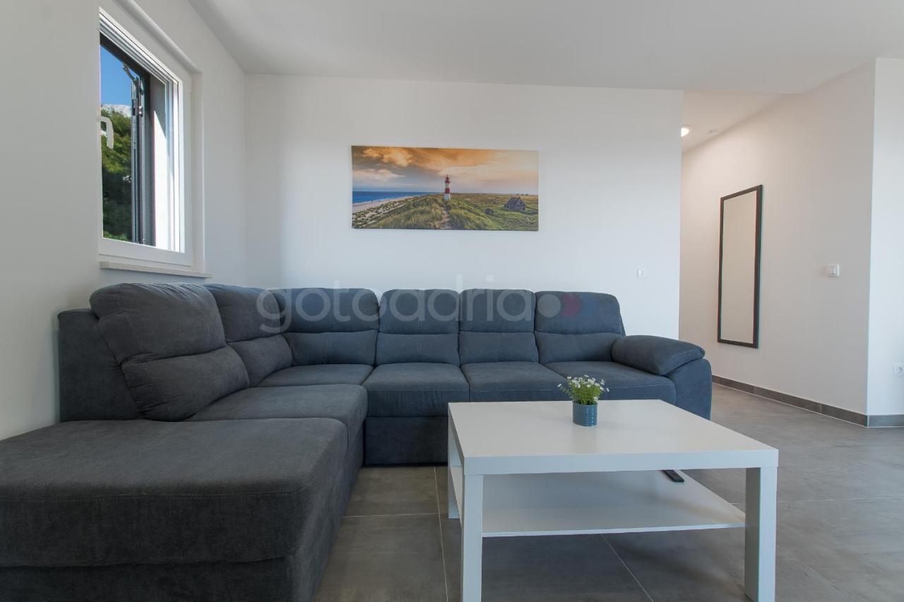 Sea View Apartments Diana Макарска Экстерьер фото